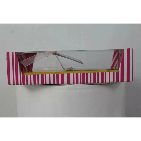 Wild Eye Designs High Heel Cheese Slicer - Picture 3 of 4